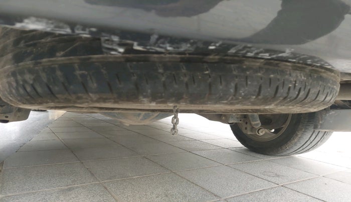 2018 Toyota Innova Crysta 2.8 ZX AT 7 STR, Diesel, Automatic, 1,03,971 km, tyre