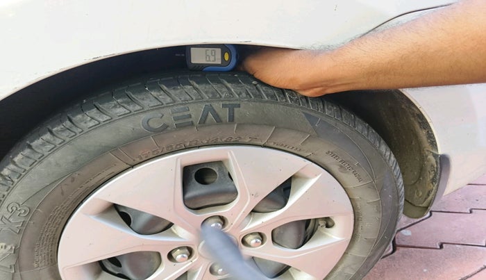 2014 Hyundai Xcent S 1.2, Petrol, Manual, 76,818 km, tyre