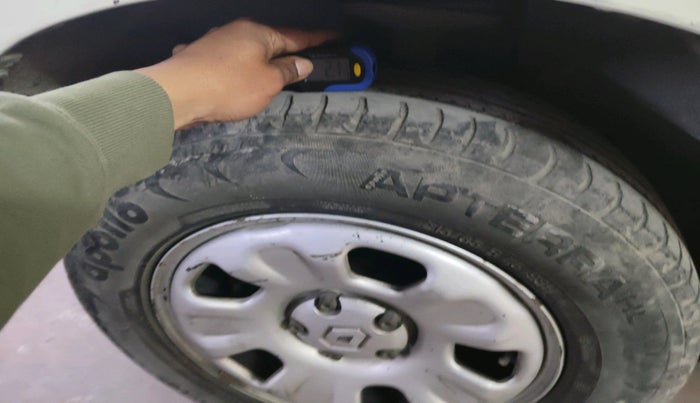 2014 Renault Duster RXL PETROL, Petrol, Manual, 53,909 km, tyre