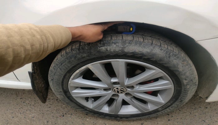 2013 Volkswagen Polo GT TSI AT, Petrol, Automatic, 1,25,821 km, tyre