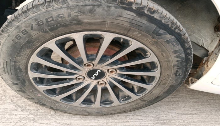 2011 Maruti Wagon R 1.0 LXI CNG, Petrol, Manual, 1,03,737 km, tyre