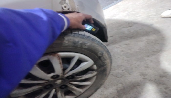 2015 Hyundai i10 MAGNA 1.1, Petrol, Manual, 85,837 km, tyre