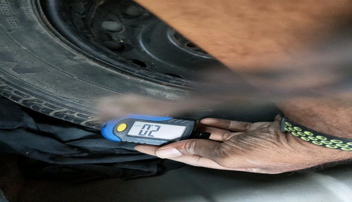 2013 Hyundai i20 SPORTZ 1.2, Petrol, Manual, 62,564 km, tyre