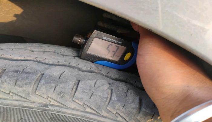 2023 Maruti Eeco 5 STR AC, Petrol, Manual, 23,214 km, tyre