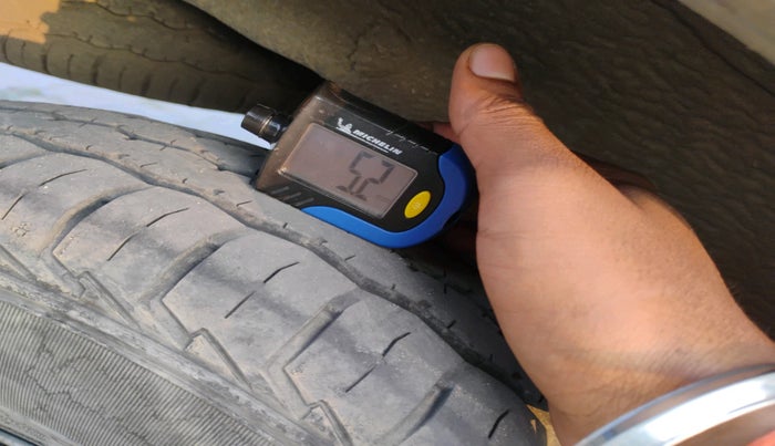 2023 Maruti Eeco 5 STR AC, Petrol, Manual, 23,214 km, tyre