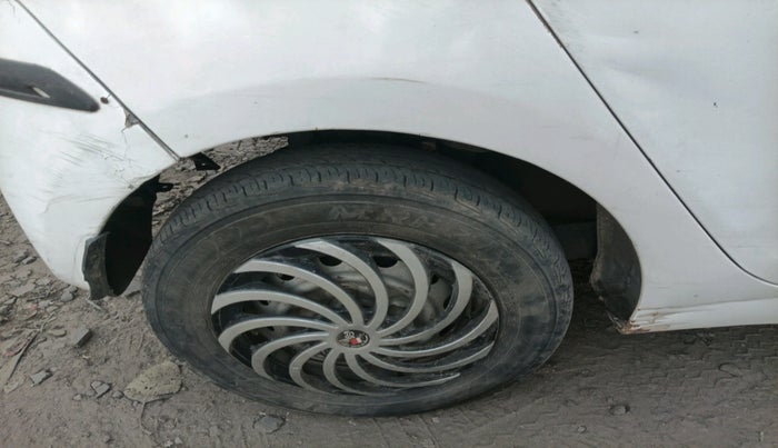 2014 Hyundai Eon ERA +, Petrol, Manual, 53,973 km, tyre