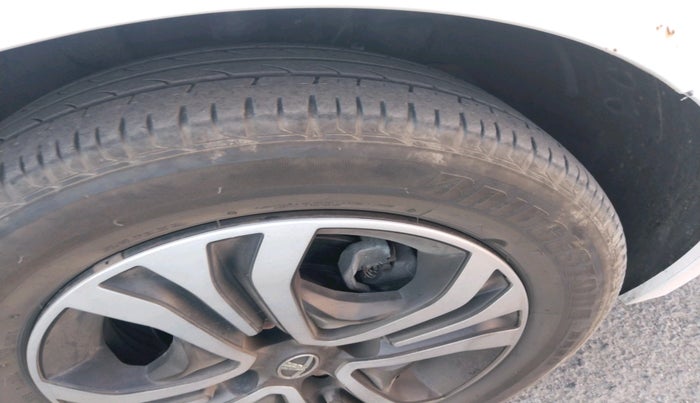 2022 Tata Tiago XT CNG, Petrol, Manual, 18,582 km, tyre