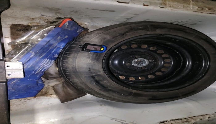 2014 Honda City 1.5L I-VTEC VX CVT, Petrol, Automatic, 2,06,558 km, tyre