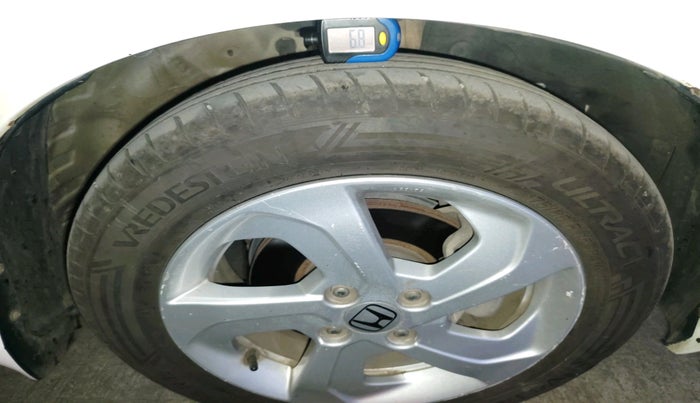 2014 Honda City 1.5L I-VTEC VX CVT, Petrol, Automatic, 2,06,558 km, tyre