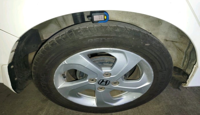 2014 Honda City 1.5L I-VTEC VX CVT, Petrol, Automatic, 2,06,558 km, tyre