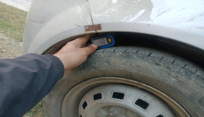 2011 Chevrolet Spark LS 1.0, Petrol, Manual, 97,153 km, tyre