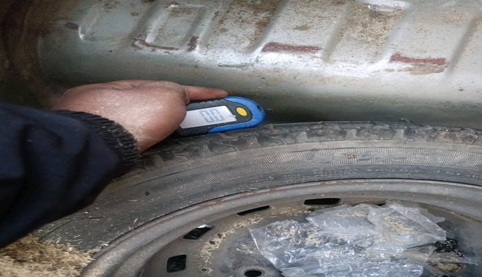 2011 Chevrolet Spark LS 1.0, Petrol, Manual, 97,153 km, tyre