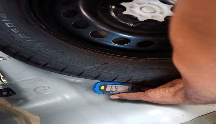 2015 Hyundai Grand i10 ASTA AT 1.2 KAPPA VTVT, Petrol, Automatic, 67,297 km, tyre