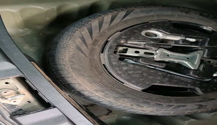 2018 Maruti S Cross ZETA 1.3, Diesel, Manual, 1,34,531 km, tyre