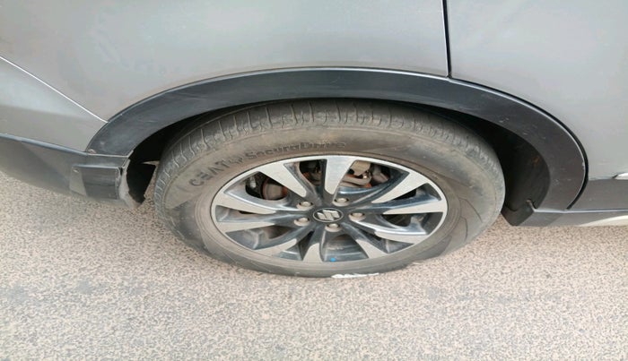 2018 Maruti S Cross ZETA 1.3, Diesel, Manual, 1,34,531 km, tyre