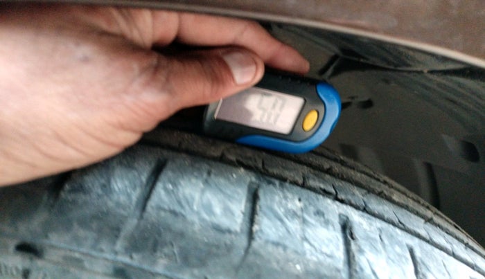 2016 Maruti Ciaz ZDI+ SHVS, Diesel, Manual, 1,51,238 km, tyre