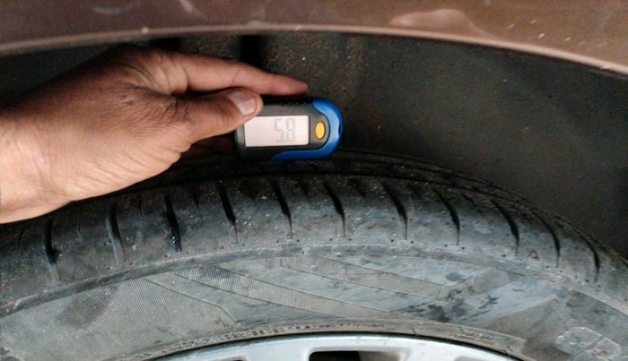 2016 Maruti Ciaz ZDI+ SHVS, Diesel, Manual, 1,51,238 km, tyre