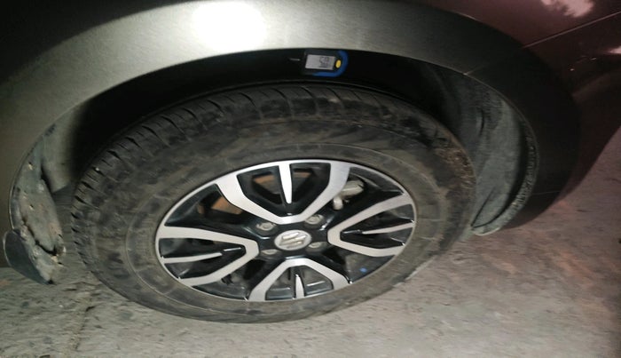 2023 Maruti Swift VXI, Petrol, Manual, 19,993 km, tyre