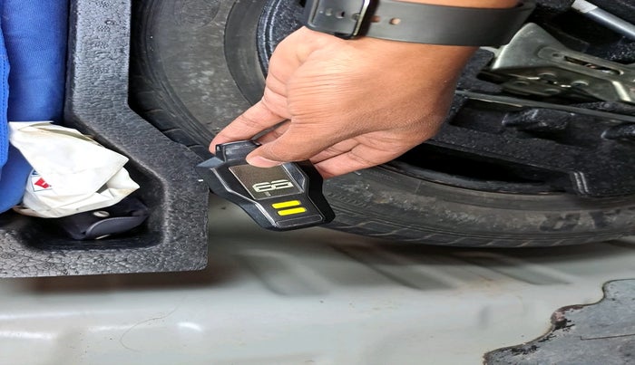 2017 Maruti Ciaz VXI+, Petrol, Manual, 47,350 km, tyre