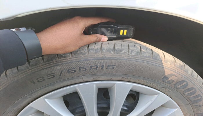 2017 Maruti Ciaz VXI+, Petrol, Manual, 47,350 km, tyre