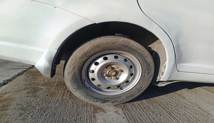 2014 Maruti Swift LDI, Diesel, Manual, 1,12,132 km, tyre