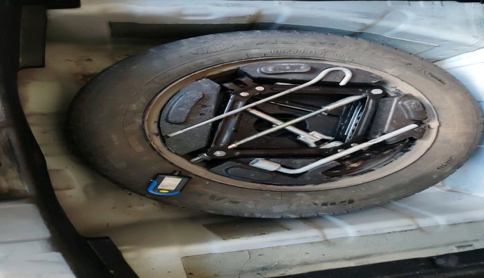 2018 Tata NEXON XM DIESEL, Diesel, Manual, 85,186 km, tyre