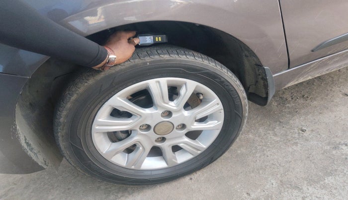 2018 Tata Tiago XZ PETROL, Petrol, Manual, 72,311 km, tyre