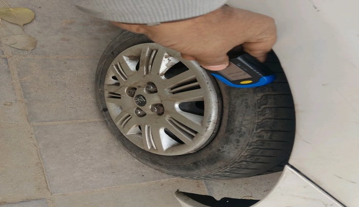 2012 Hyundai Eon MAGNA +, Petrol, Manual, 1,55,707 km, tyre