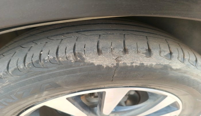 2019 Maruti S Cross ZETA 1.3, Diesel, Manual, 83,136 km, tyre