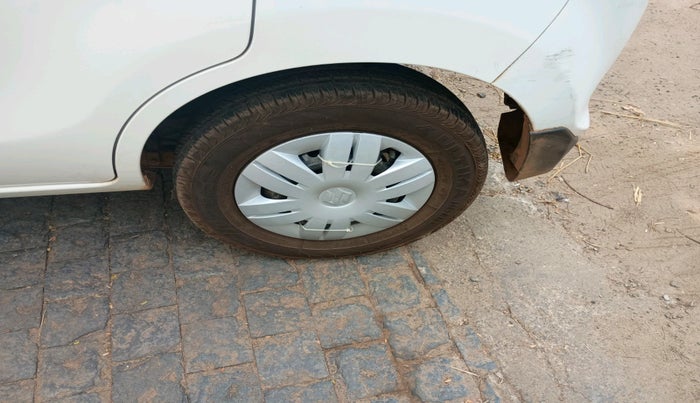 2014 Maruti Alto 800 LXI, Petrol, Manual, 1,47,770 km, tyre