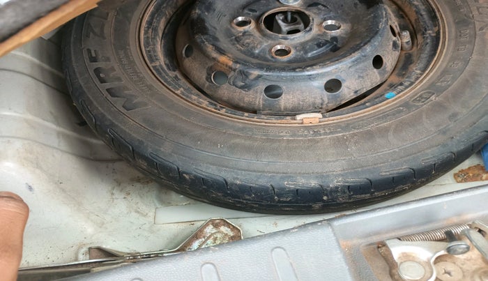 2014 Maruti Alto 800 LXI, Petrol, Manual, 1,47,770 km, tyre