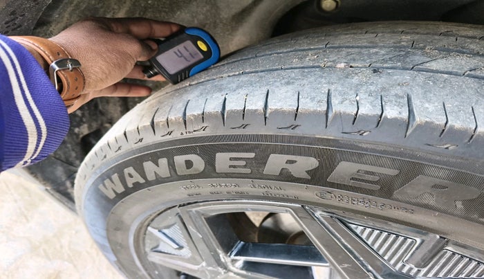 2024 Tata Safari ACCOMPLISHED DARK EDITION, Diesel, Manual, 85,419 km, tyre