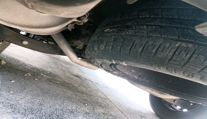 2015 Mahindra XUV500 W10, Diesel, Manual, 1,53,107 km, tyre