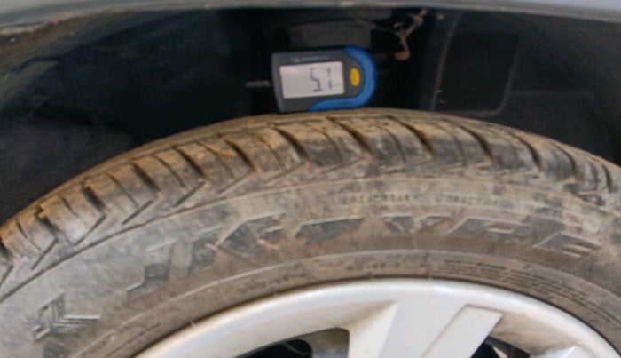 2016 Renault Kwid RXL, Petrol, Manual, 30,620 km, tyre