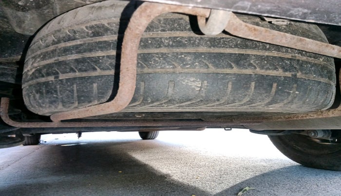 2015 Maruti Ertiga VXI CNG, Petrol, Manual, 61,813 km, tyre