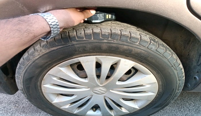 2015 Maruti Ertiga VXI CNG, Petrol, Manual, 61,813 km, tyre