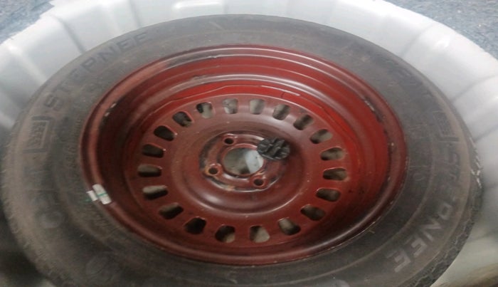 2021 Nissan MAGNITE XL, Petrol, Manual, 17,428 km, tyre