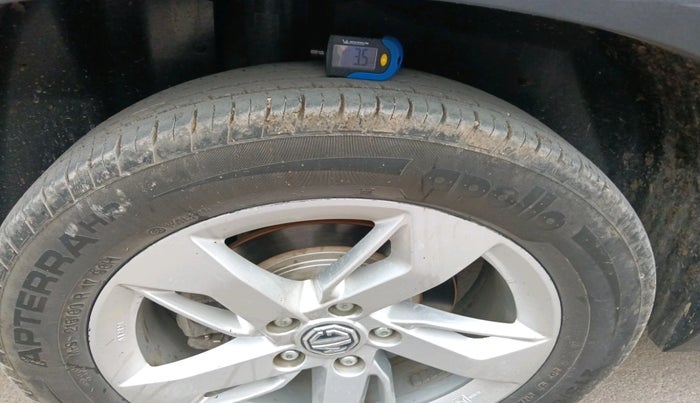 2024 MG HECTOR Shine Pro 2.0 Turbo Diesel MT, Diesel, Manual, 27,757 km, tyre