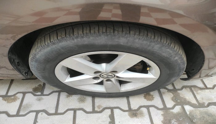 2012 Volkswagen Jetta COMFORTLINE TDI, Diesel, Manual, 95,899 km, tyre