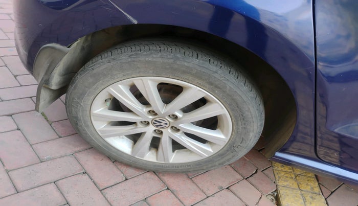 2013 Volkswagen Polo HIGHLINE DIESEL, Diesel, Manual, 1,58,055 km, tyre