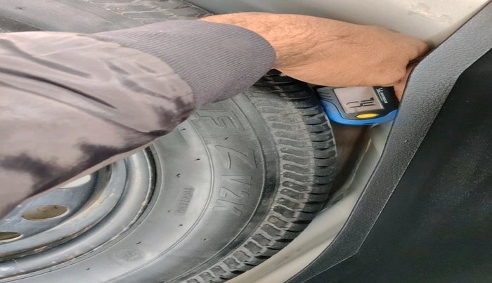 2017 Maruti Swift VDI, Diesel, Manual, 95,575 km, tyre