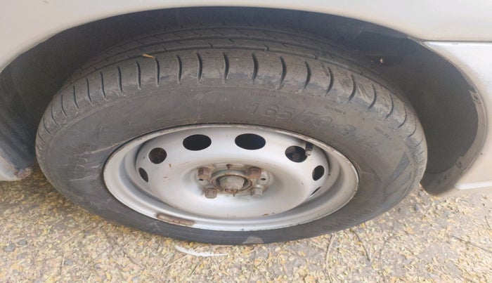 2016 Tata Indica EV2 LX, Diesel, Manual, 92,893 km, tyre