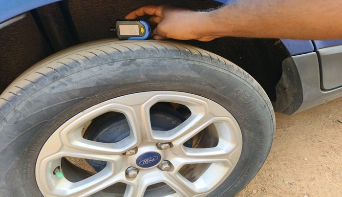 2019 Ford Ecosport TITANIUM + 1.5L DIESEL, Diesel, Manual, 1,29,297 km, tyre