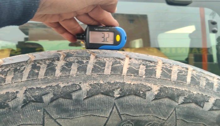 2022 Mahindra Thar LX D AT 4WD HT, Diesel, Automatic, 75,666 km, tyre