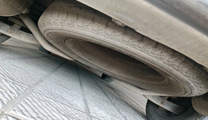 2015 Mahindra XUV500 W4, Diesel, Manual, 1,08,659 km, tyre