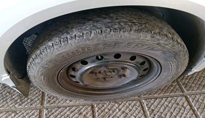 2015 Mahindra XUV500 W4, Diesel, Manual, 1,08,659 km, tyre