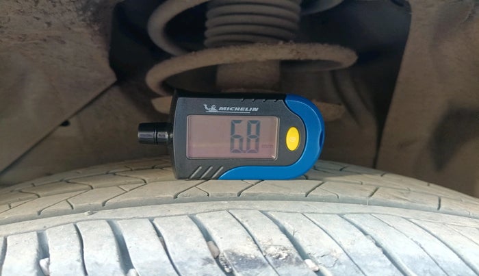 2023 Maruti BREZZA LXI S- CNG, Petrol, Manual, 55,938 km, tyre