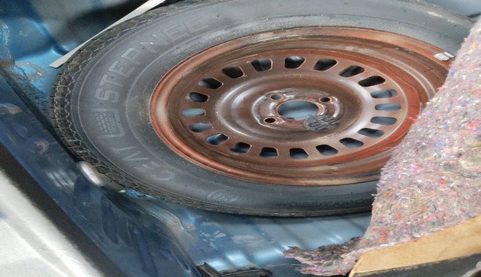 2021 Renault Kiger RXZ TURBO MT DUAL TONE, Petrol, Manual, 56,980 km, tyre