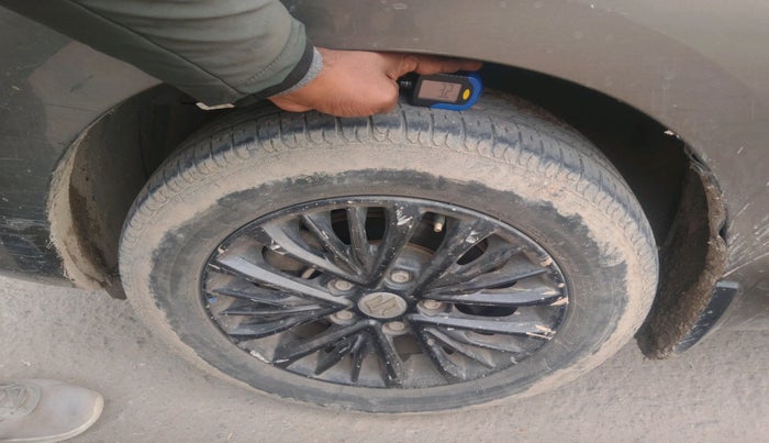 2023 Maruti Ertiga   VXI (O) CNG, Petrol, Manual, 63,960 km, tyre