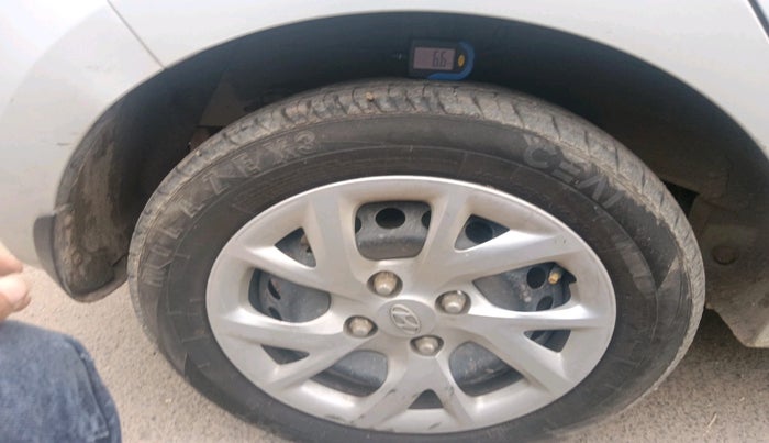 2017 Hyundai Grand i10 SPORTZ U2 1.2 CRDI, Diesel, Manual, 89,681 km, tyre